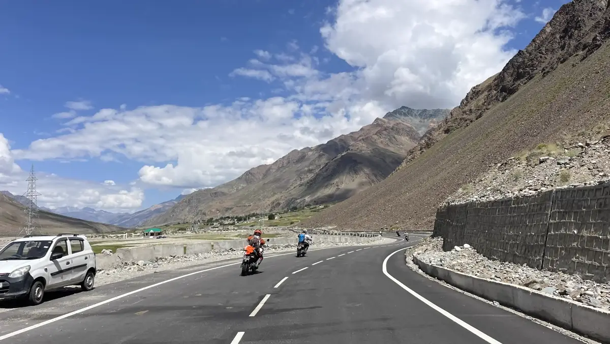 Manali to Leh highway riding guide